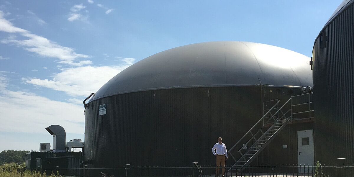 Rehhahn Bau bietet Bauleitung auch für sogenannte Hofbiogas&shy;anlagen.